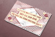 Seitliche Abbildung der FCK YOU CARDS Hochzeitskarte "Manche warten mit dem Sex bis zur Ehe. Ihr halt bis zum ersten Date."
